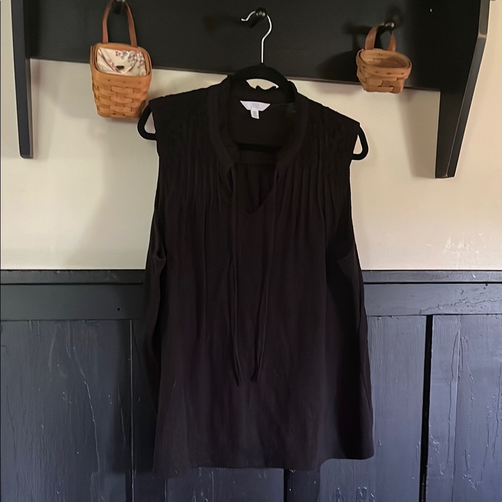 Time and Tru Black Sleeveless Pleated Blouse XXL floral crocheted detail